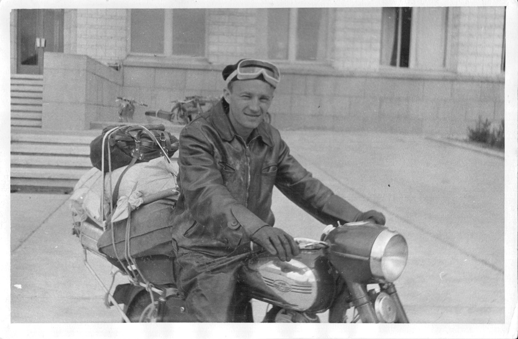 В.И. Купчик у ИЯФ СО АН СССР 1963 г