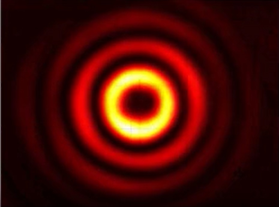 Экспериментально полученный вихревой бесселев пучок с топологическим зарядом 2. 